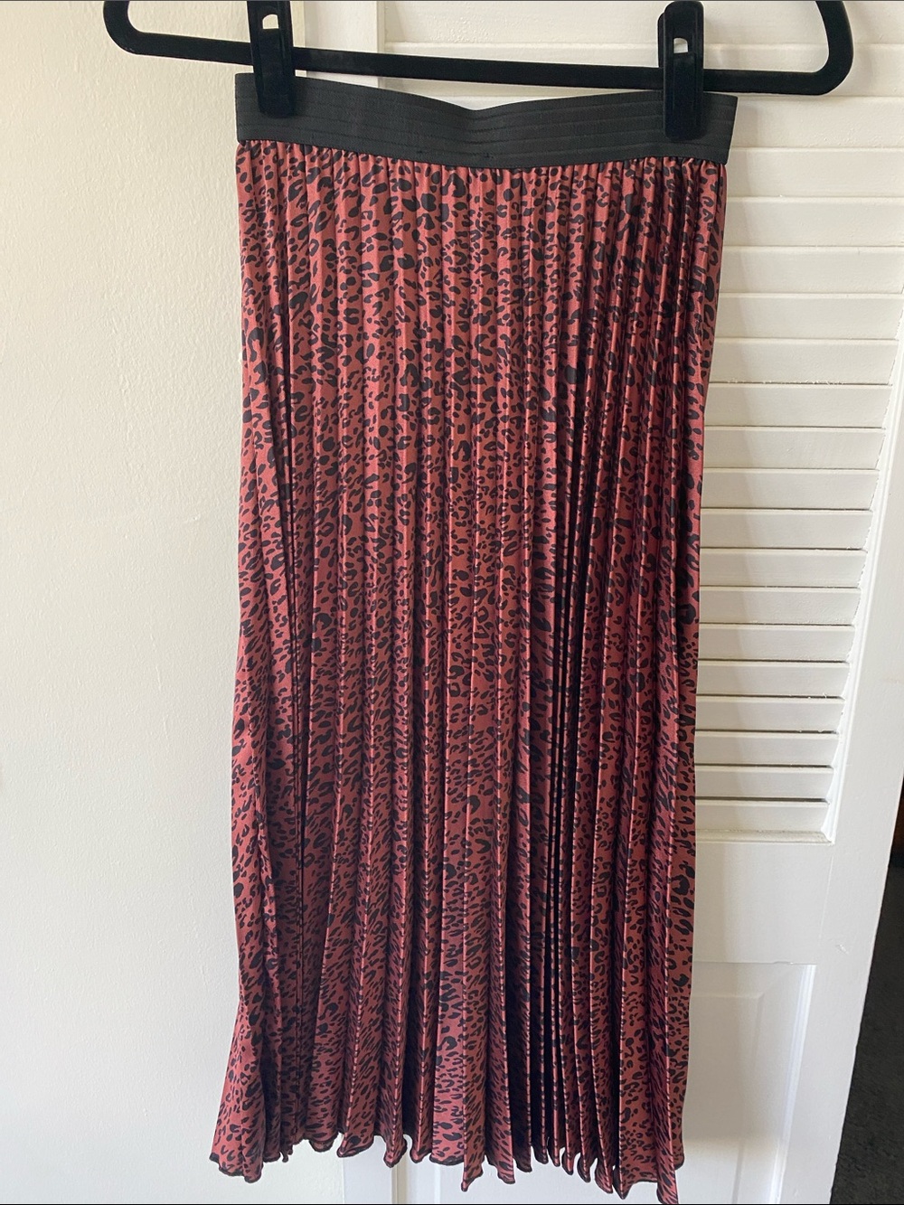 Zara Dusty Rose Pleated Maxi Skirt with Black Leopard Print